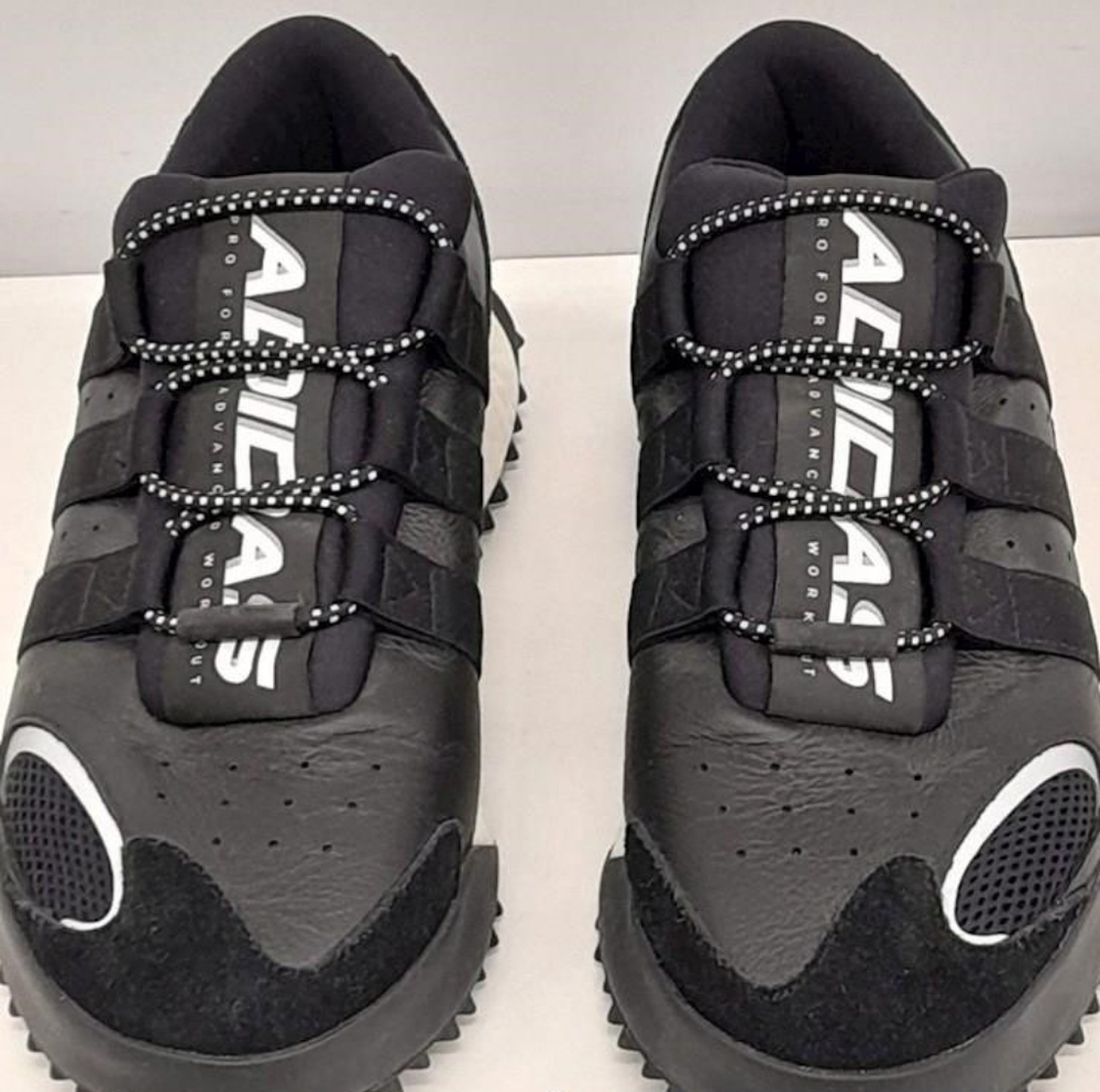 Women's Black Adidas Tennis Shoes Sneakers Size 7.5